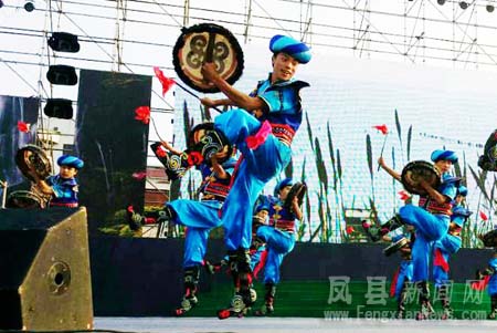 凤县羌族舞蹈《羊皮鼓舞》代表陕西省角逐本届 "山花